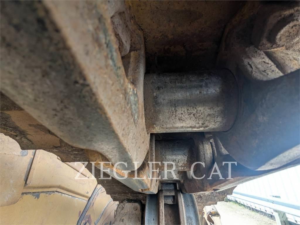 CAT D6T lánctalpas dózerek