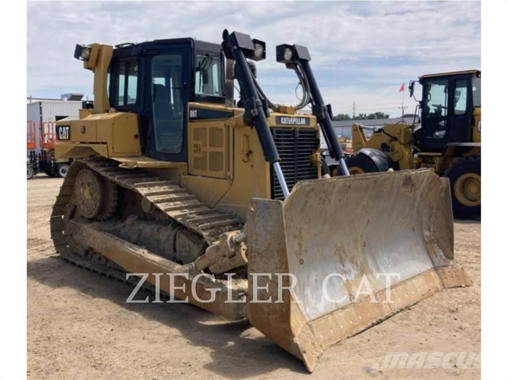 CAT D6T lánctalpas dózerek