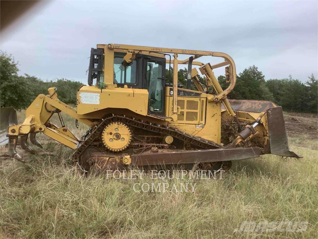 CAT D6T lánctalpas dózerek