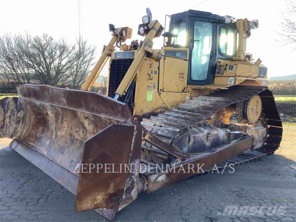 CAT D6T lánctalpas dózerek