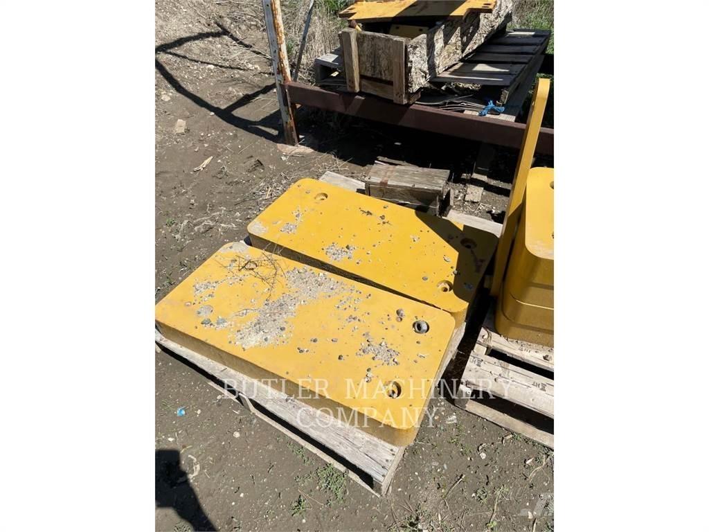 CAT D6T COUNTERWEIGHTS Építőipar - Egyebek
