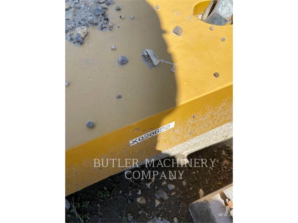 CAT D6T COUNTERWEIGHTS Építőipar - Egyebek
