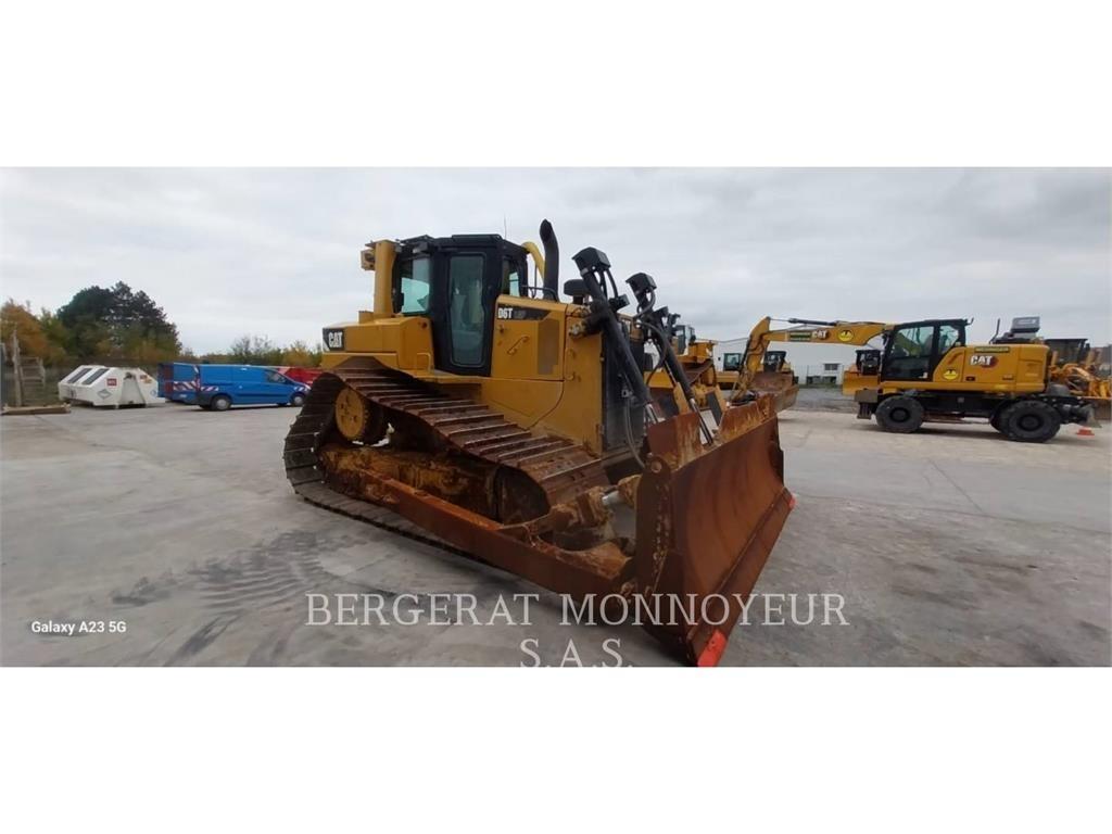 CAT D6T4F LGP lánctalpas dózerek