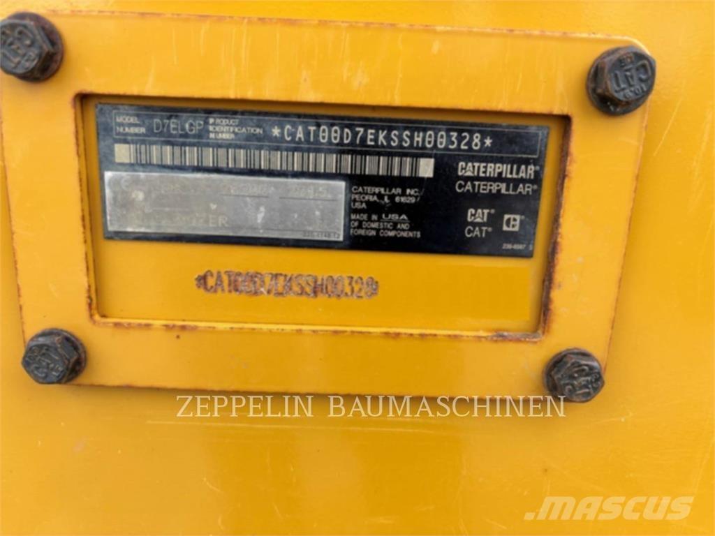 CAT D7E lánctalpas dózerek