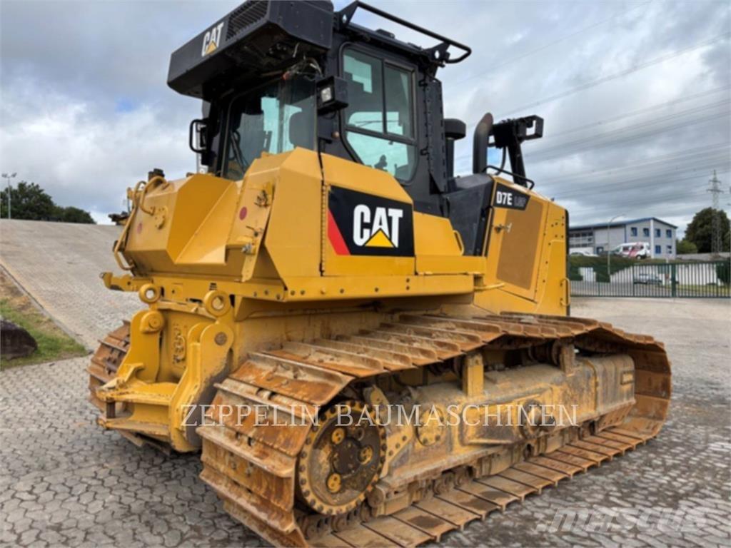 CAT D7E lánctalpas dózerek