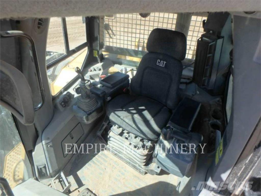 CAT D7E lánctalpas dózerek