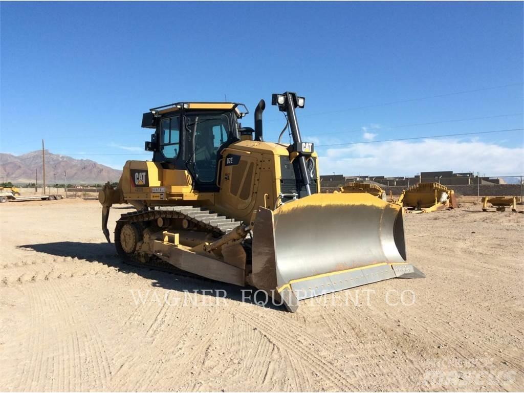 CAT D7E lánctalpas dózerek