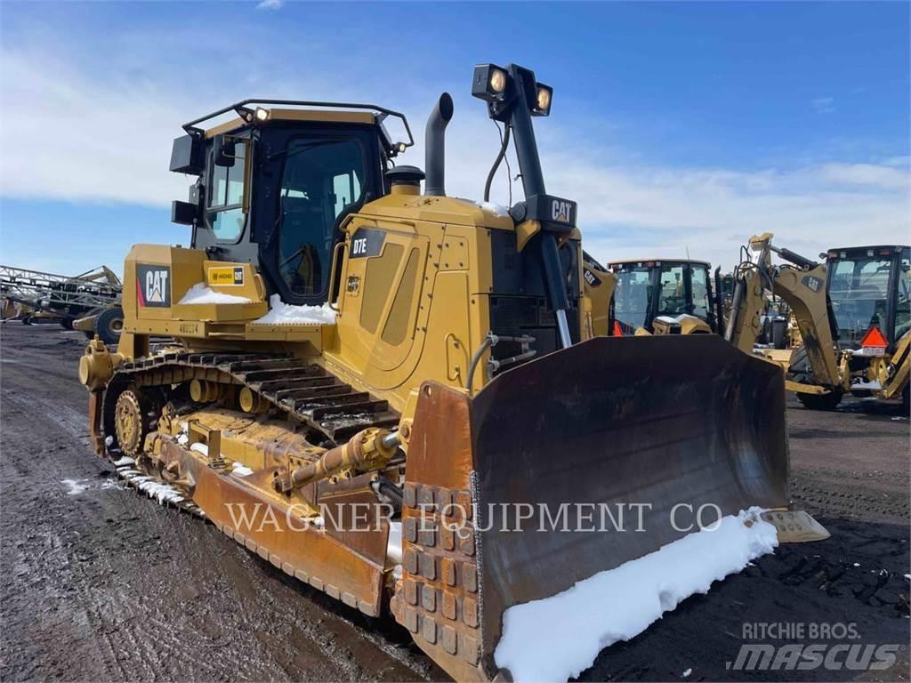 CAT D7E lánctalpas dózerek