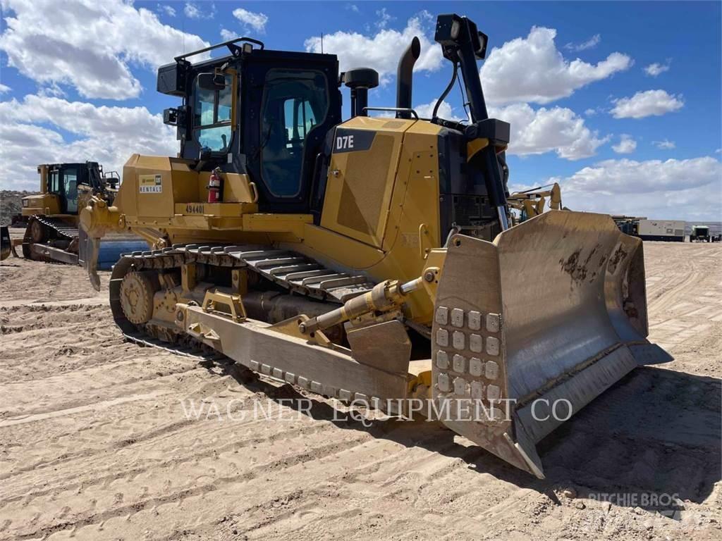 CAT D7E lánctalpas dózerek