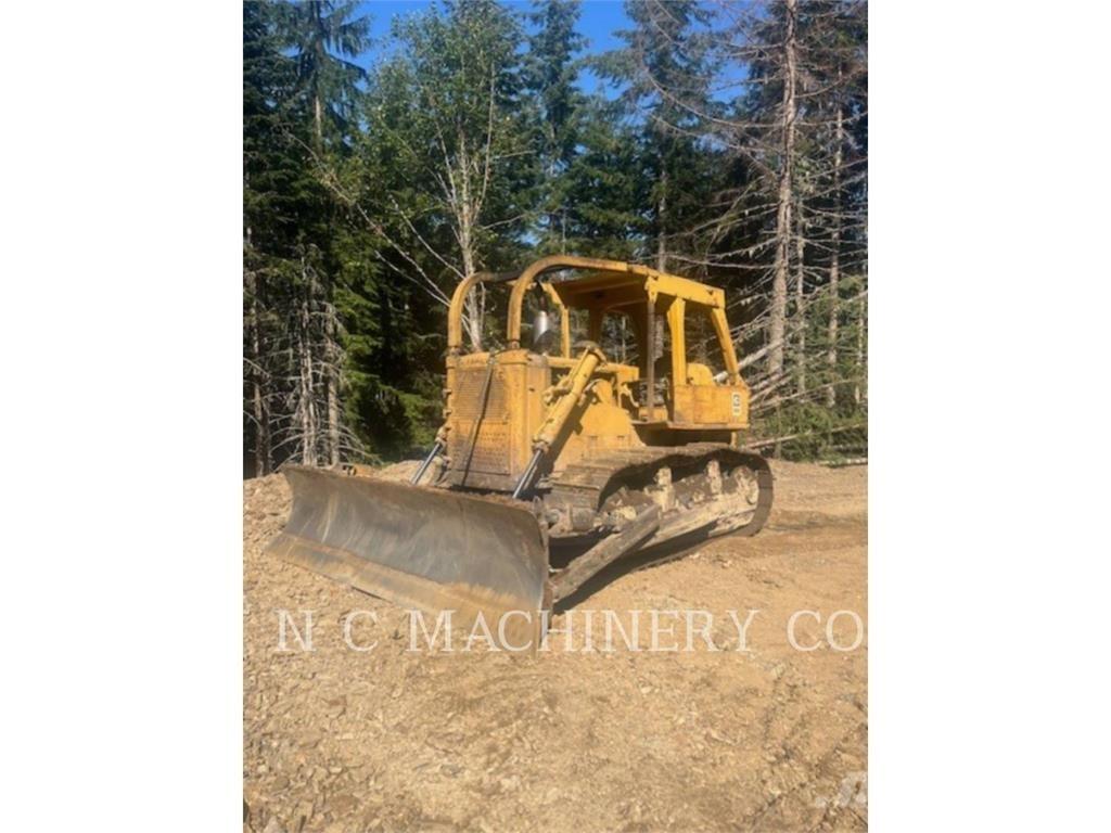 CAT D7G lánctalpas dózerek