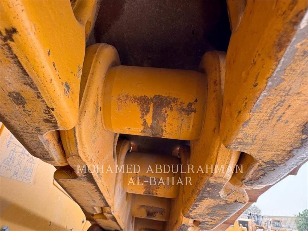 CAT D8-19 lánctalpas dózerek