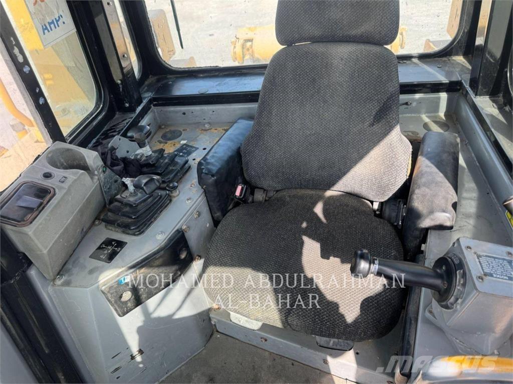 CAT D8RLRC lánctalpas dózerek