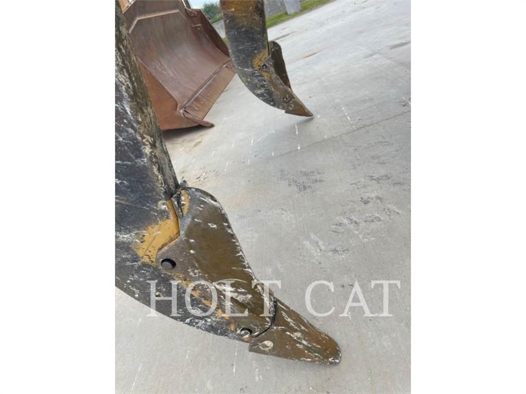 CAT D8T lánctalpas dózerek