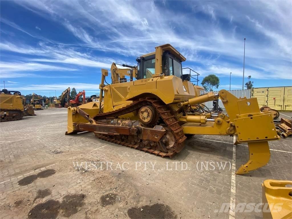 CAT D8T lánctalpas dózerek