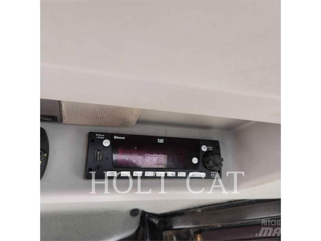 CAT D8T lánctalpas dózerek