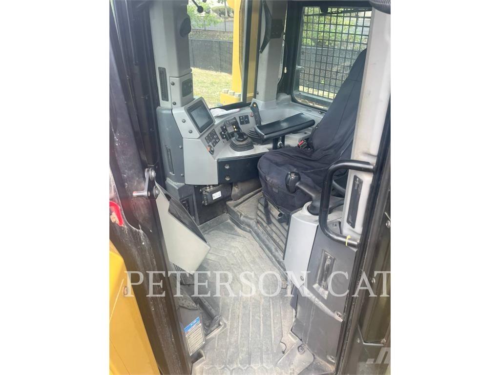 CAT D8T lánctalpas dózerek