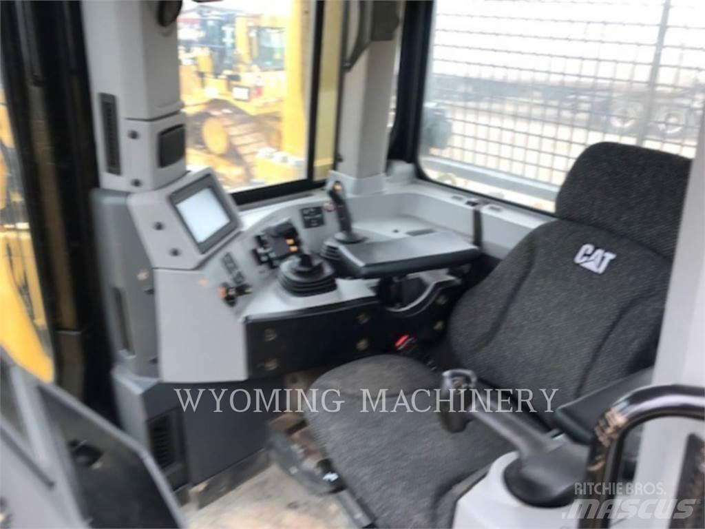 CAT D8T lánctalpas dózerek