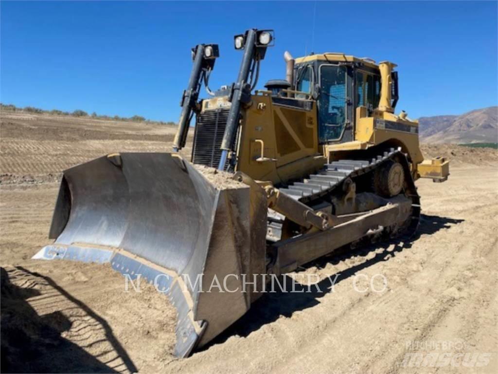 CAT D8T lánctalpas dózerek