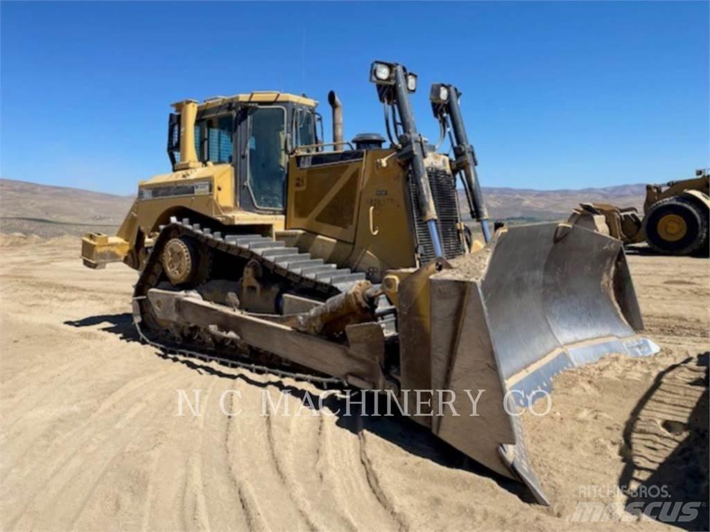 CAT D8T lánctalpas dózerek