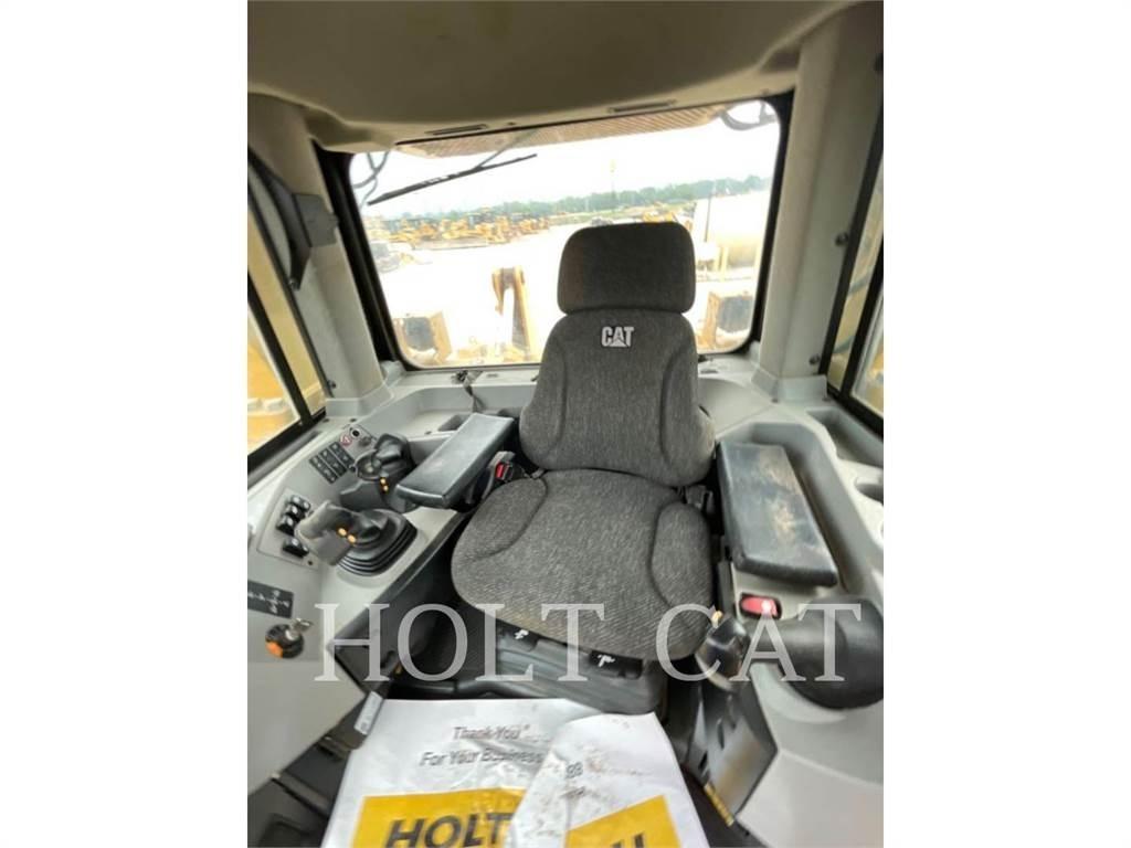 CAT D8T lánctalpas dózerek