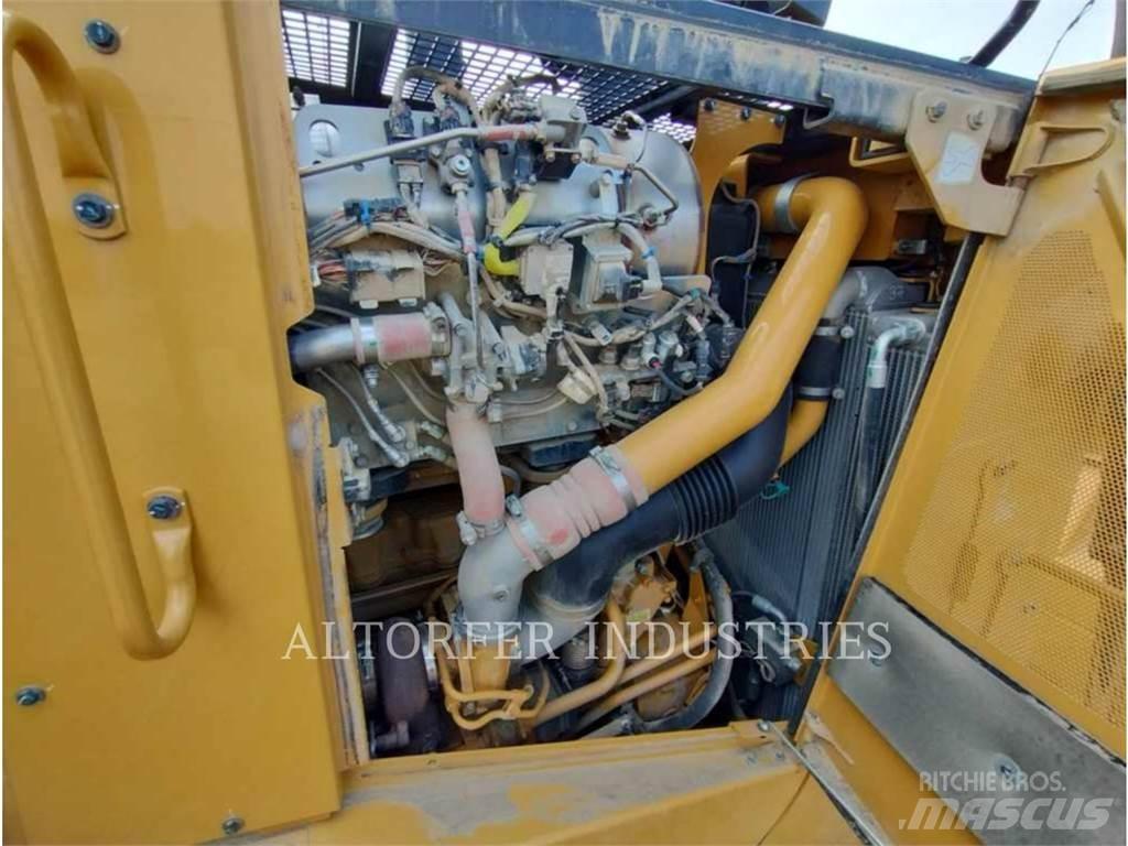 CAT D8T R lánctalpas dózerek