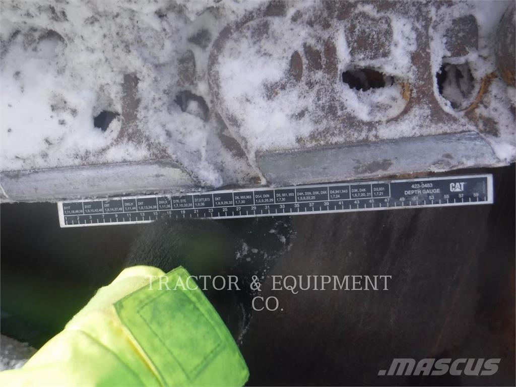 CAT D9 lánctalpas dózerek
