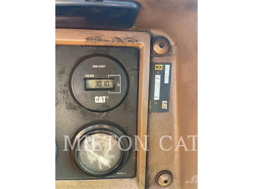 CAT D9N lánctalpas dózerek