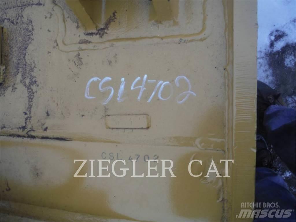 CAT D9TSUBLADE Tolólapok