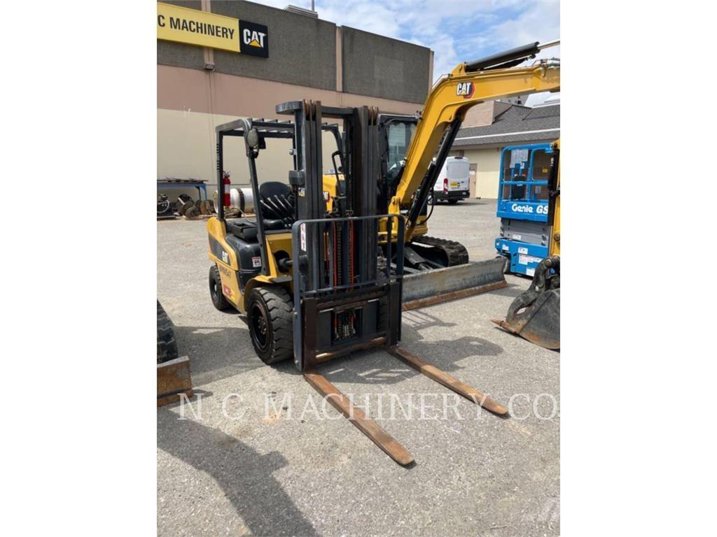 CAT GP30N5 Gázüzemű targoncák