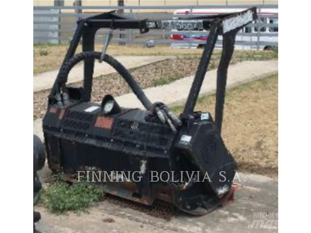 CAT HM135C Erdészeti bozótirtó