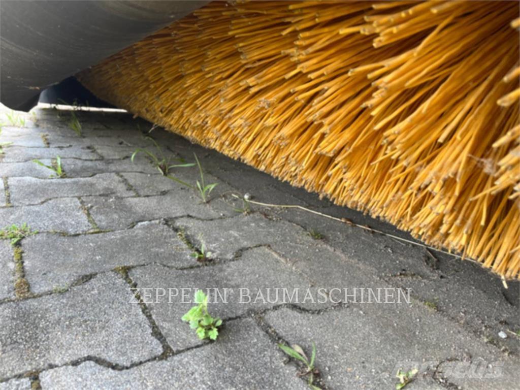 CAT KEHRMASCHINE BU118 Kefék