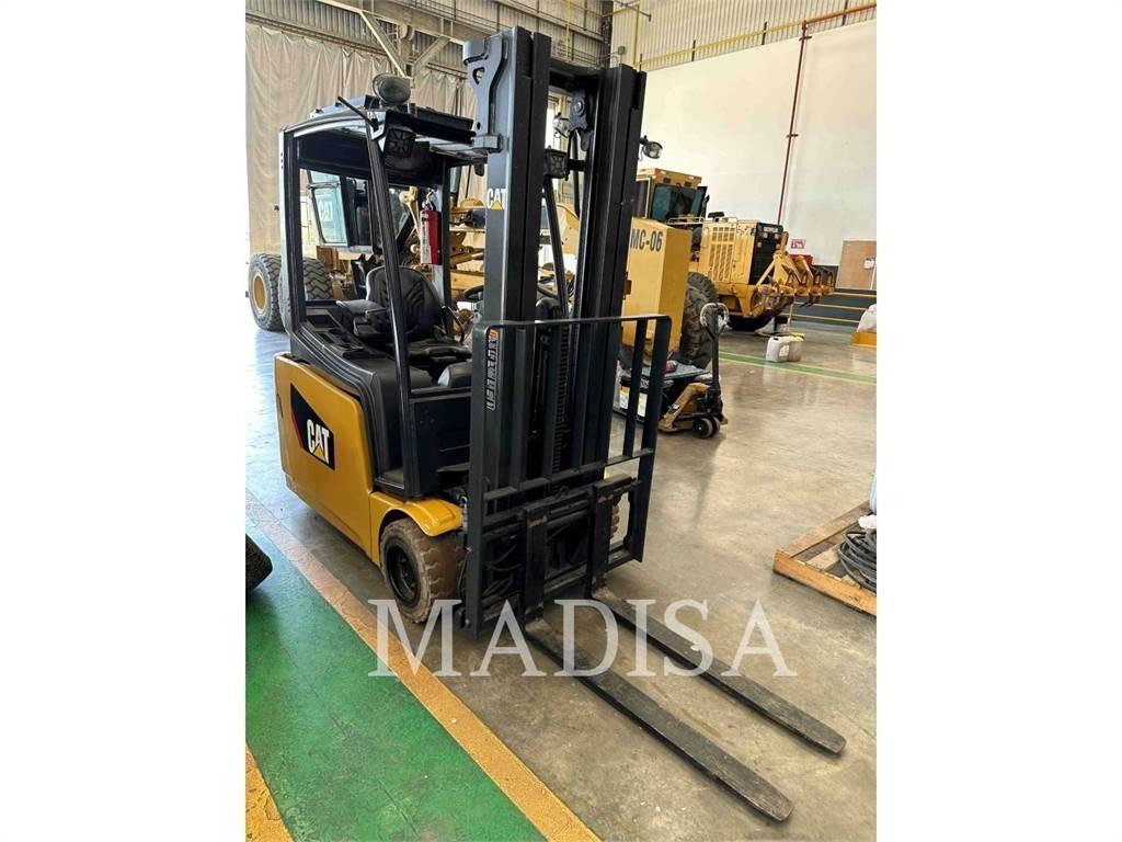CAT LIFT TRUCKS 2ET4000 Targoncák-Egyéb