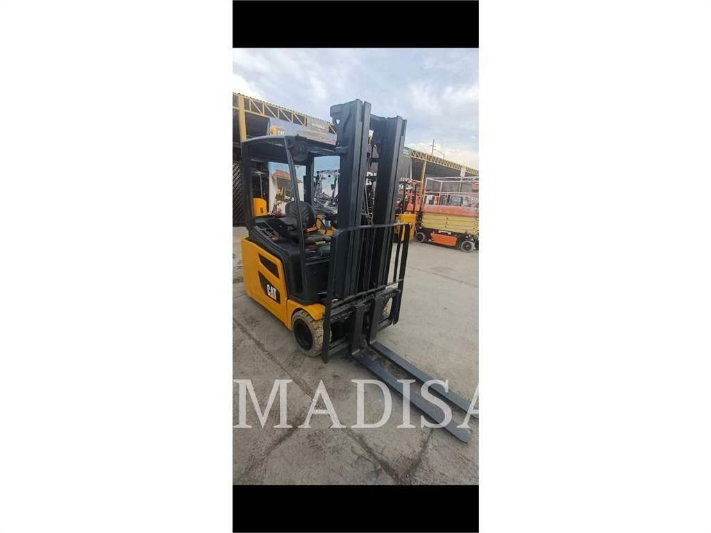 CAT LIFT TRUCKS 2ET4000 Targoncák-Egyéb