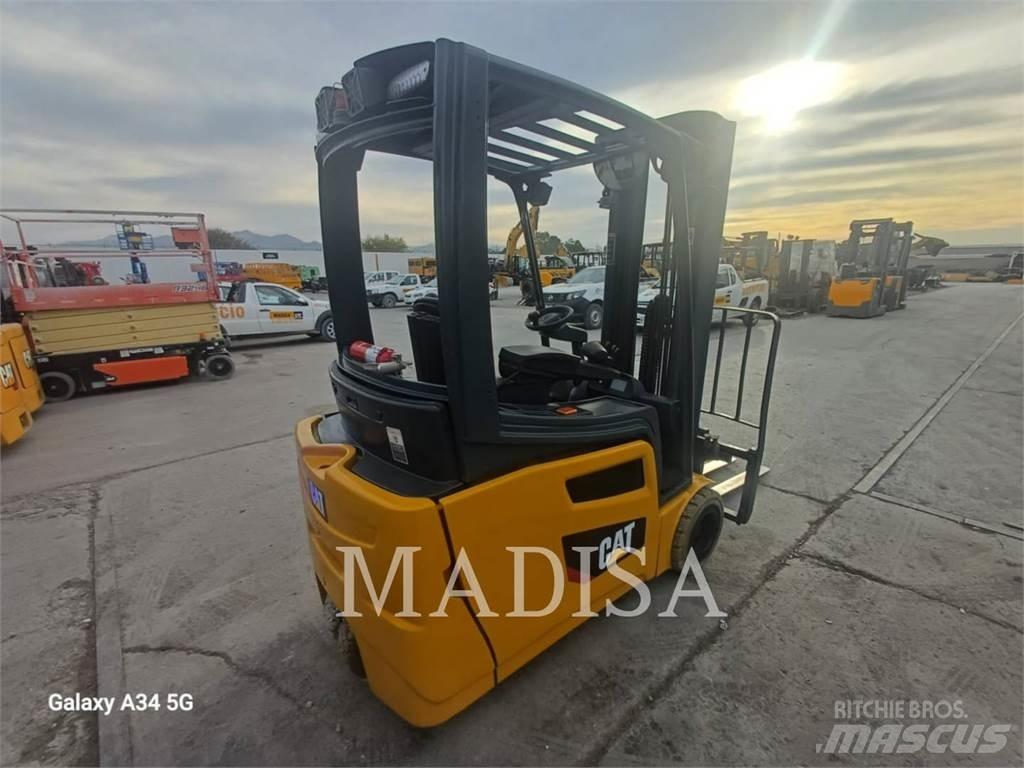 CAT LIFT TRUCKS 2ET4000 Targoncák-Egyéb