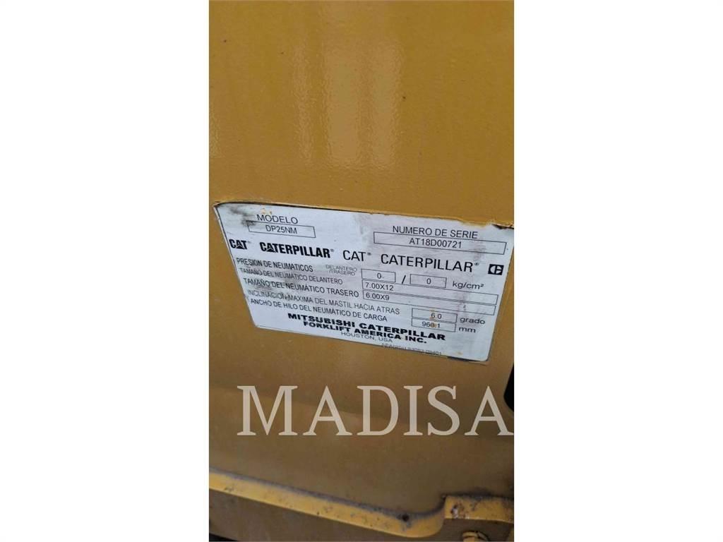 CAT LIFT TRUCKS DP25NM5 Dízel targoncák