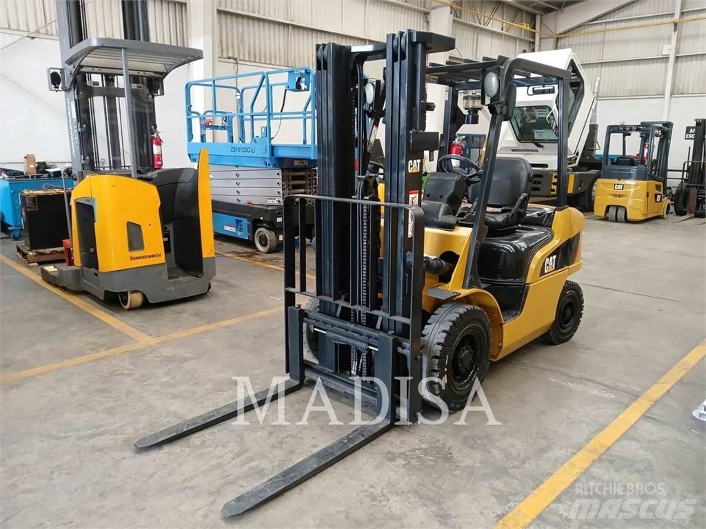 CAT LIFT TRUCKS DP25NM5 Targoncák-Egyéb
