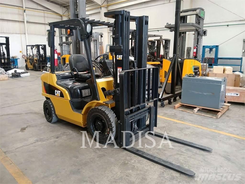 CAT LIFT TRUCKS DP25NM5 Targoncák-Egyéb