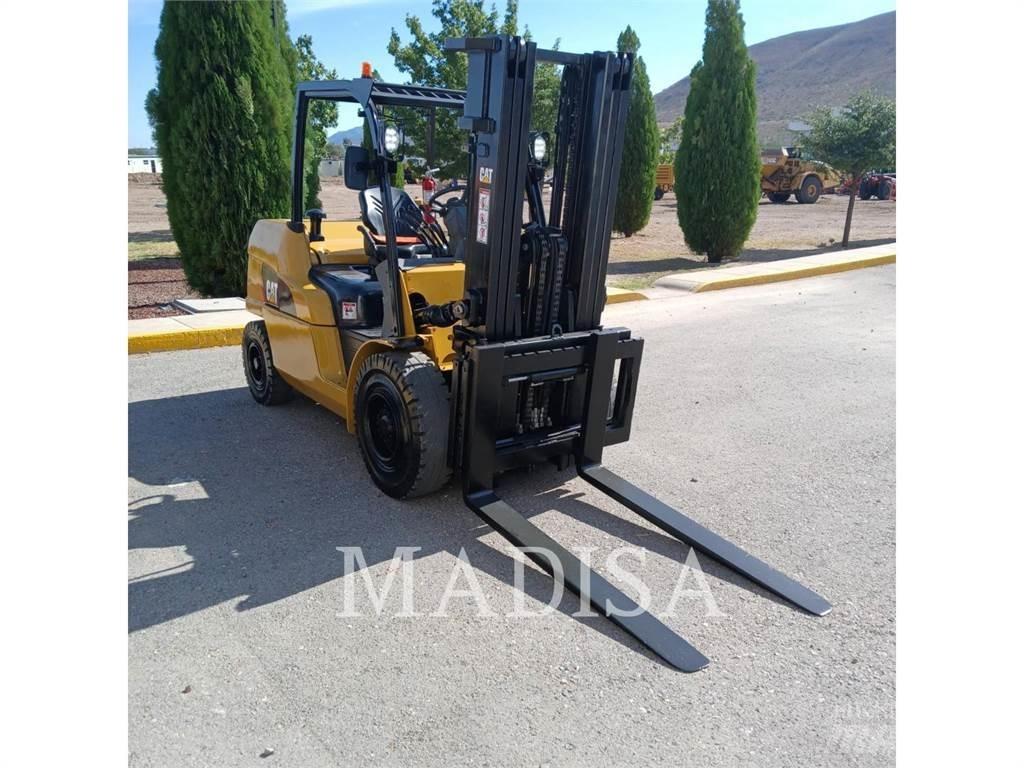 CAT LIFT TRUCKS DP50NM Dízel targoncák