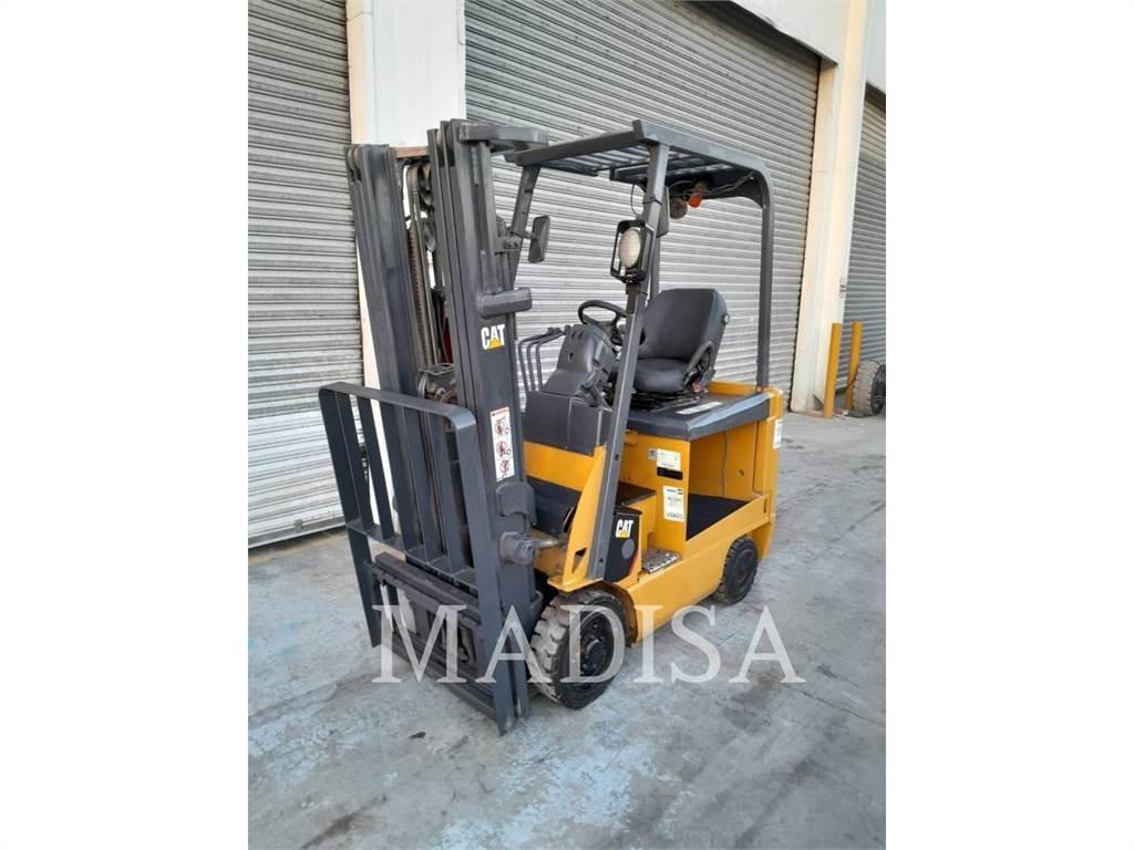 CAT LIFT TRUCKS E3500-AC Targoncák-Egyéb