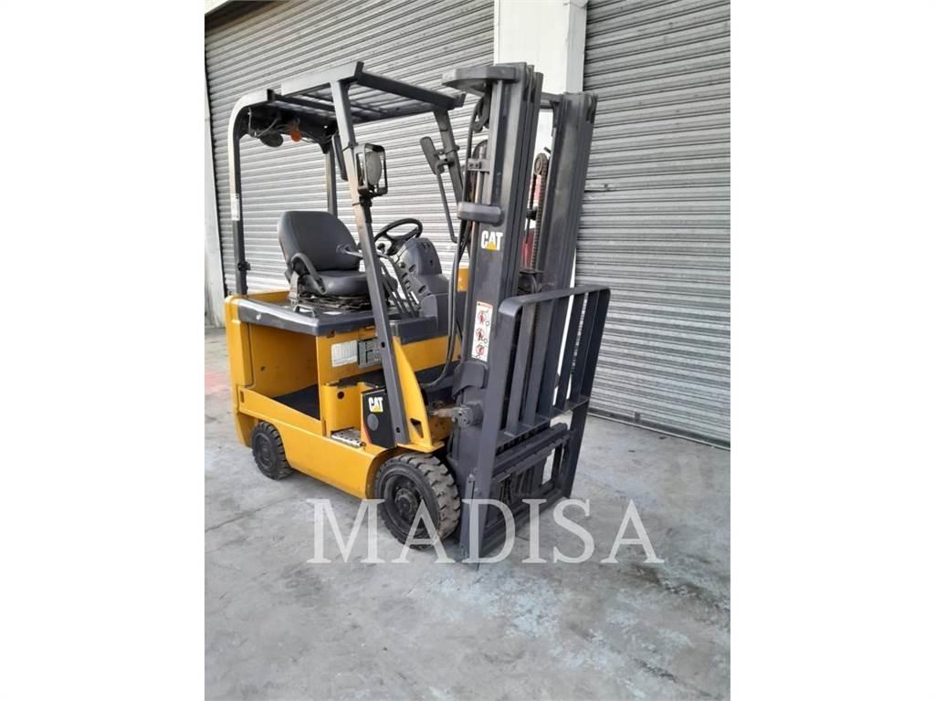 CAT LIFT TRUCKS E3500-AC Targoncák-Egyéb