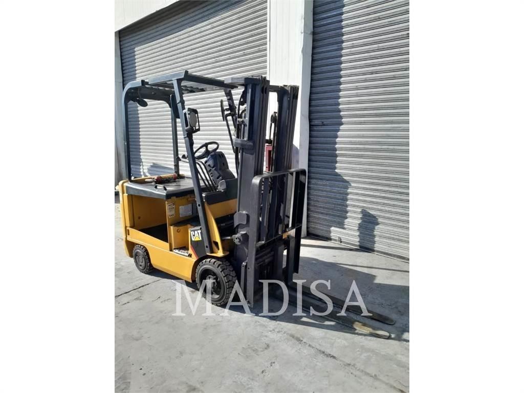 CAT LIFT TRUCKS E3500-AC Targoncák-Egyéb