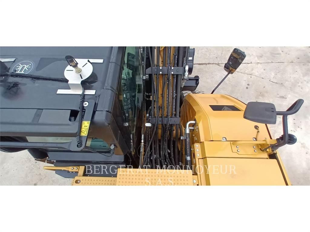 CAT M314 Gumikerekes kotrók