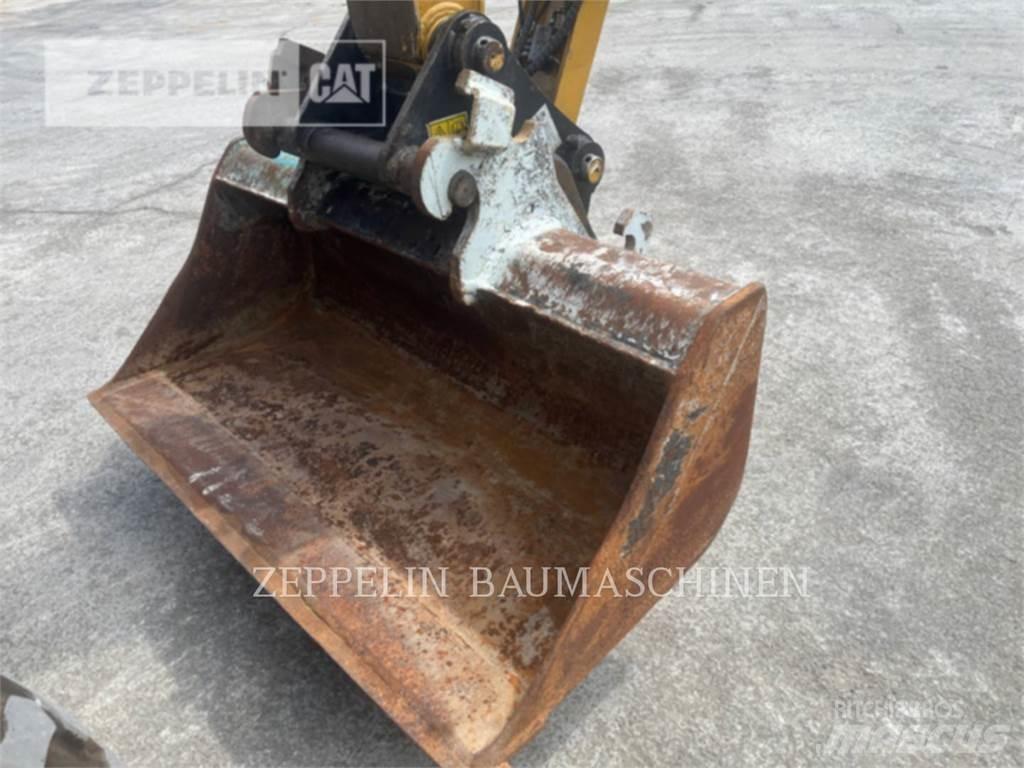 CAT M315-07A Gumikerekes kotrók