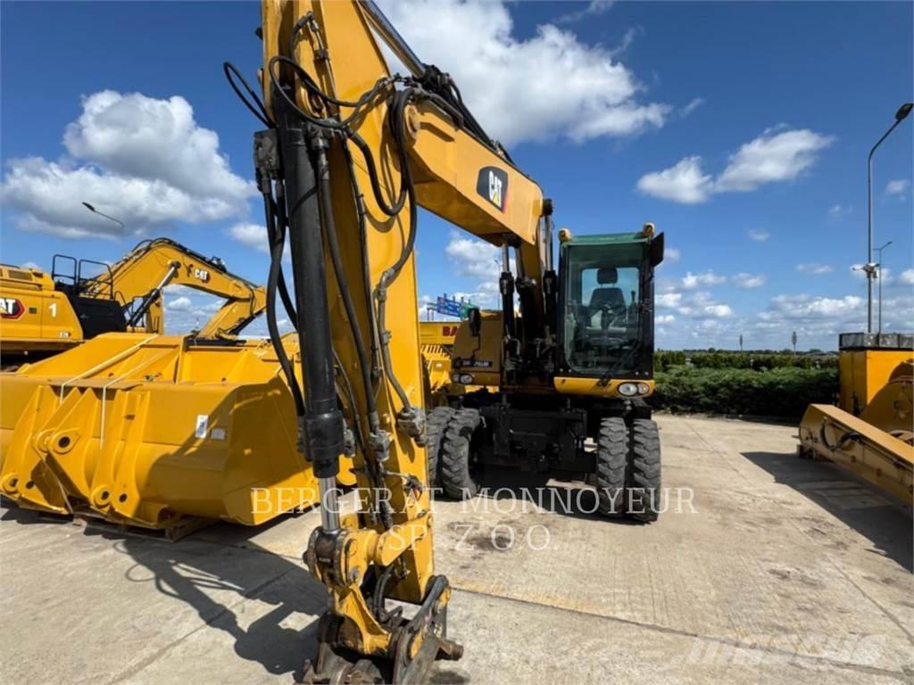 CAT M315D Gumikerekes kotrók