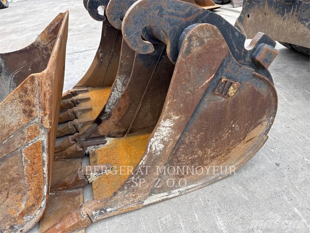 CAT M315F Gumikerekes kotrók