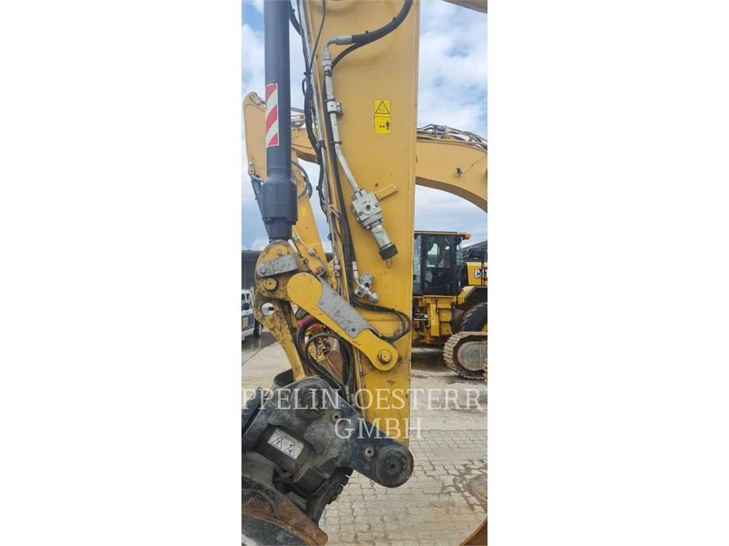 CAT M315F Gumikerekes kotrók