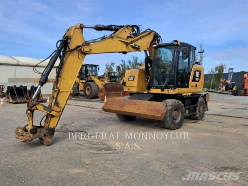 CAT M315F IVC Gumikerekes kotrók
