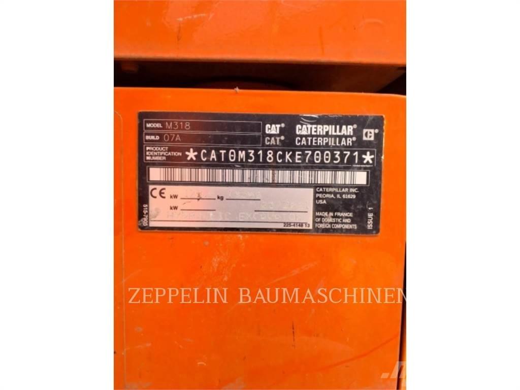 CAT M318-07A Gumikerekes kotrók