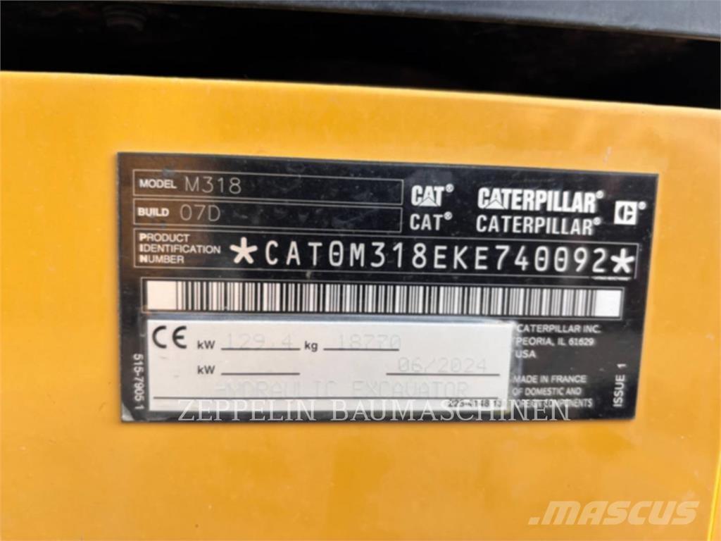 CAT M318-07A Gumikerekes kotrók
