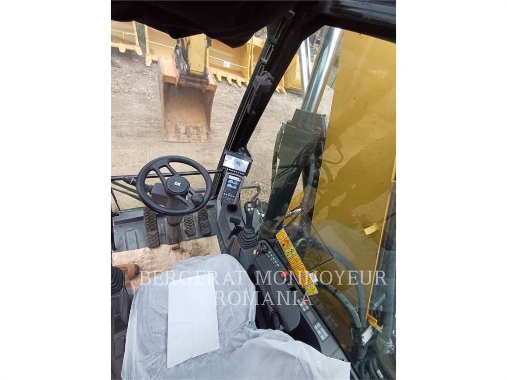 CAT M318F Gumikerekes kotrók